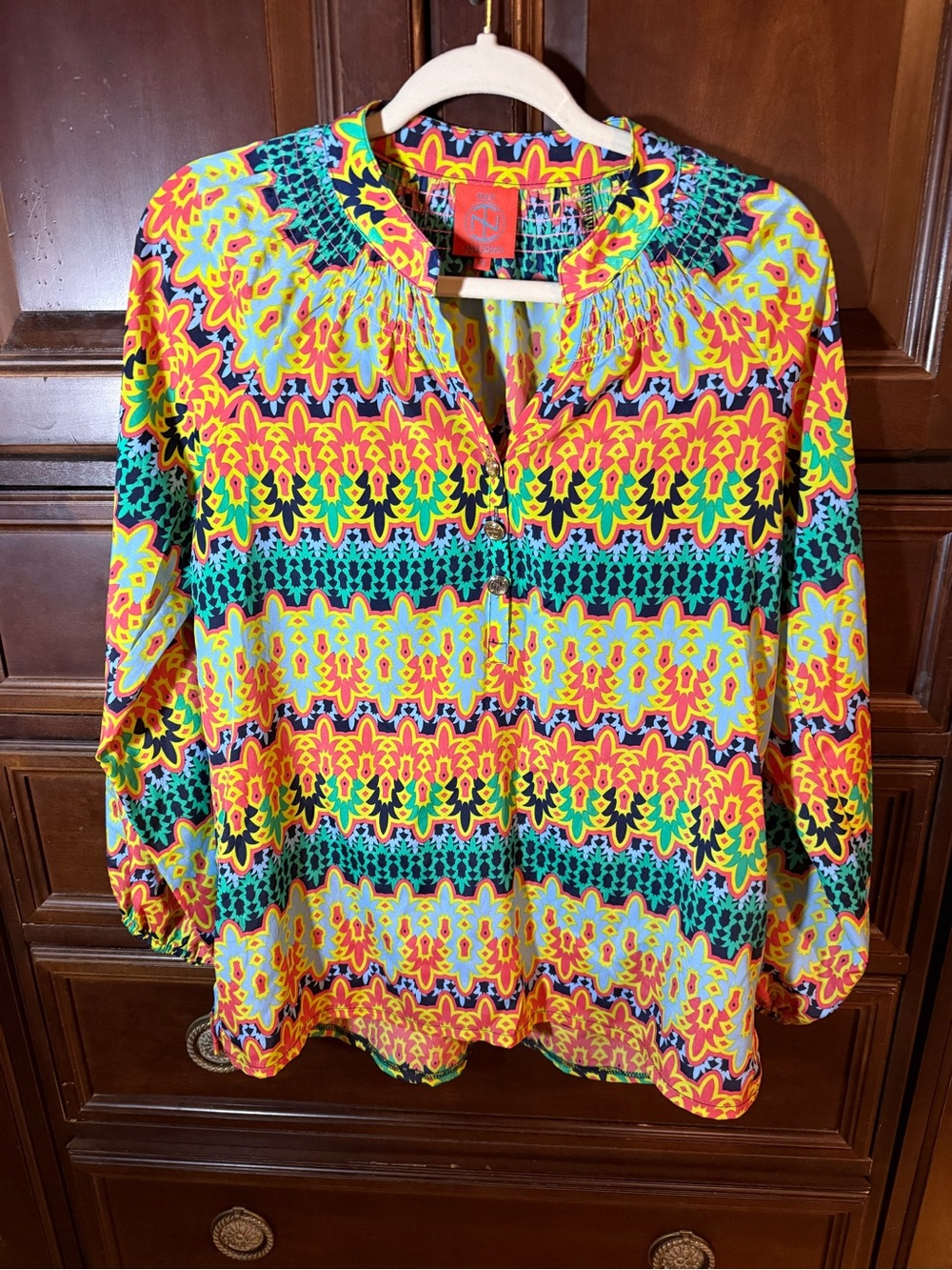 Tracy Negoshian Xs top